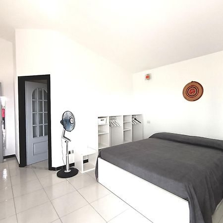San Giovanni Suèrgiu Sulcis Camere מראה חיצוני תמונה
