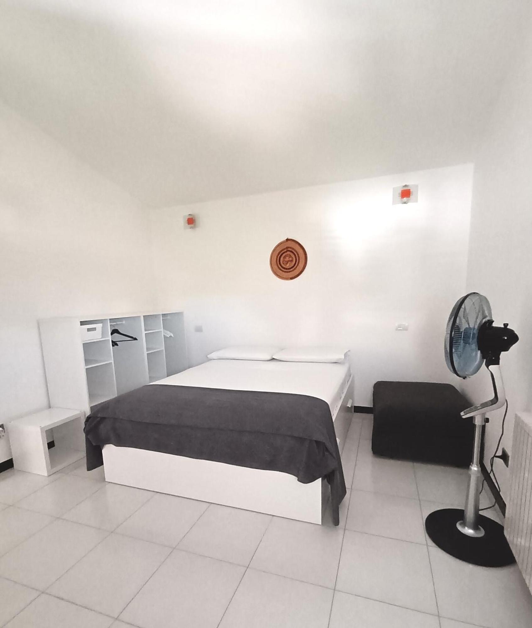 San Giovanni Suèrgiu Sulcis Camere מראה חיצוני תמונה